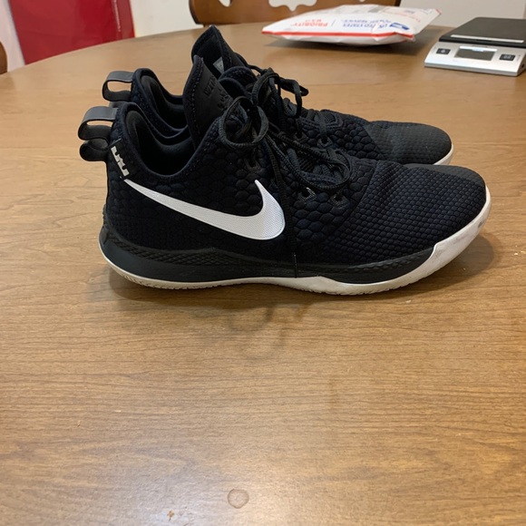 lebron witness 13